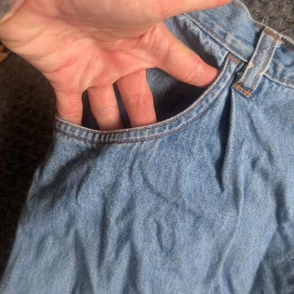 Faded Glory Light Blue Denim Jeans with Gold Stitching Patch - Picture 3 of 8